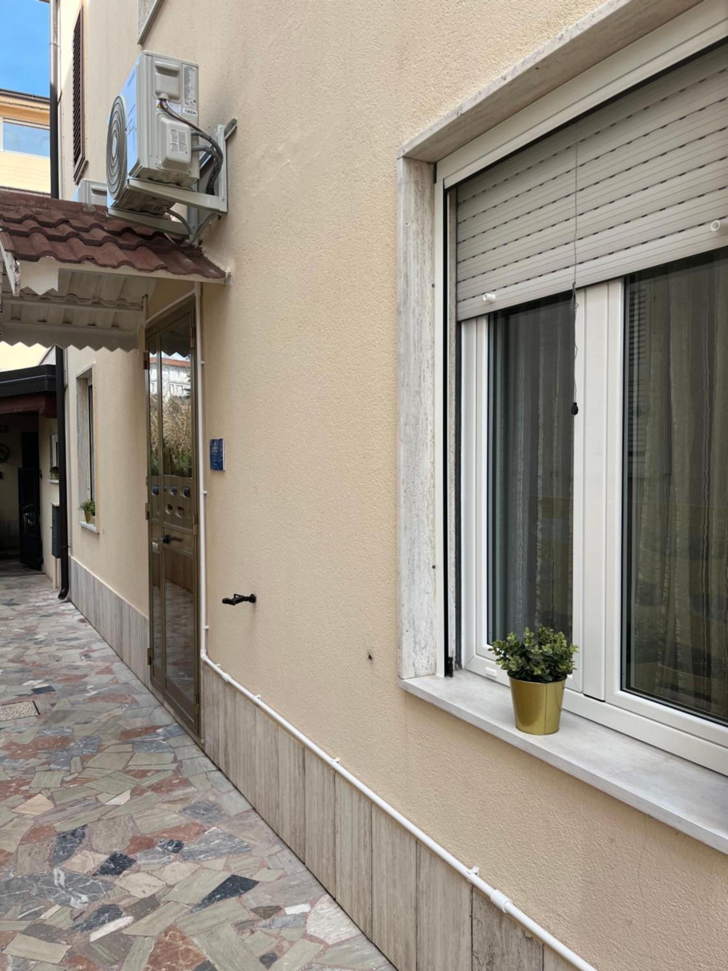 Bouganville Casa Vacanza Ambiente Climatizzato Con Wi Fi Pineto Exterior photo