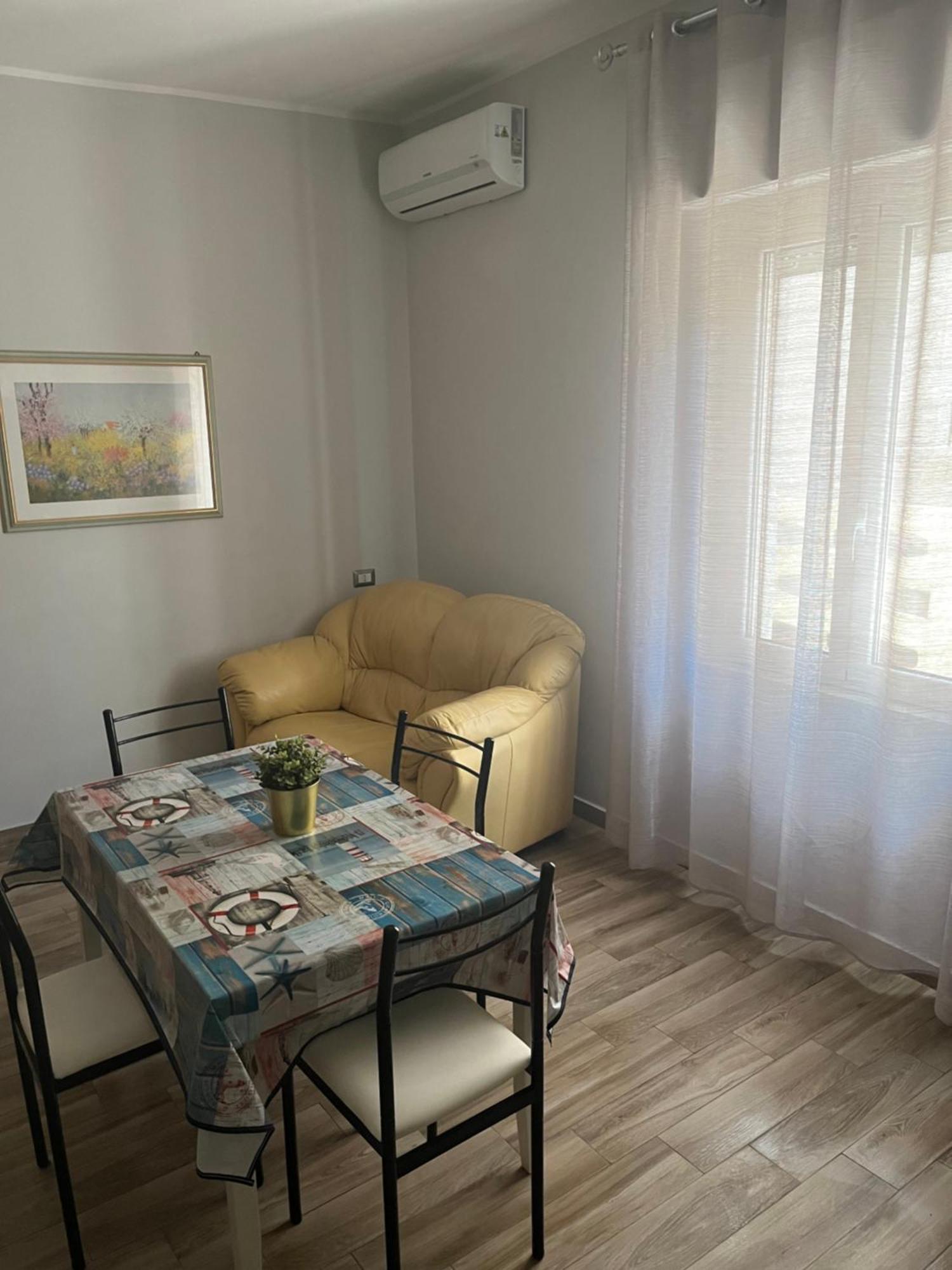 Bouganville Casa Vacanza Ambiente Climatizzato Con Wi Fi Pineto Exterior photo