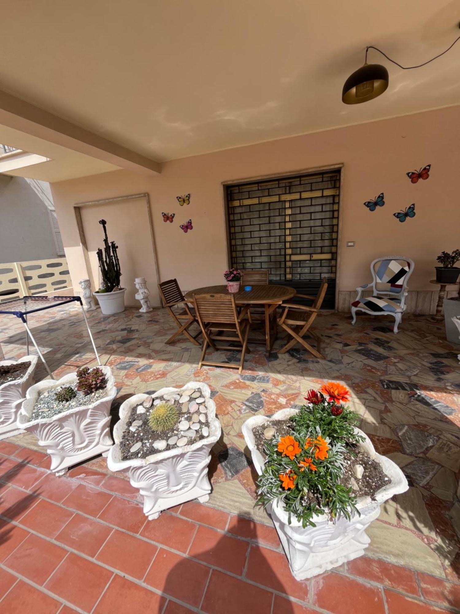 Bouganville Casa Vacanza Ambiente Climatizzato Con Wi Fi Pineto Exterior photo